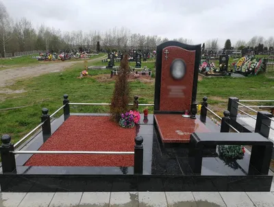 Благоустройство могил в Минске на кладбище плиткой, цены и фото