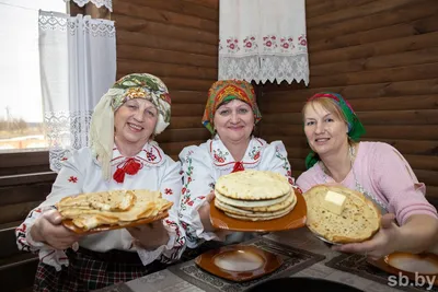 Сладкие налистники на Масленицу: рецепт с творожно-сливочным кремом и  ананасами. Читайте на UKR.NET
