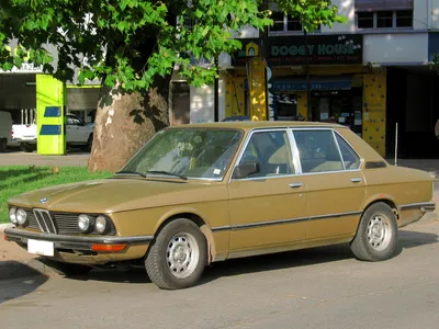 1980 BMW 518 DELUXE (E12) – Gadclassics