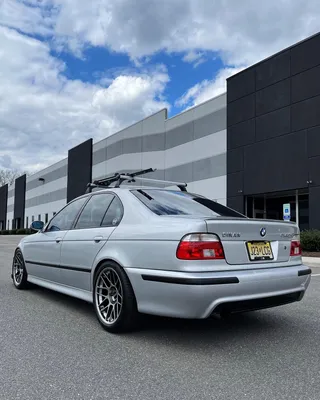 BMW Group Classic - Best foot forward. The BMW 528i (E39), ready for  whatever Monday can throw. | Facebook