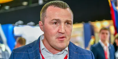 Известный боксер Денис Лебедев прилетит в Волгоград