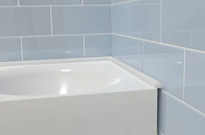 Плинтус бордюр акриловый из искусственного камня для ванной, боковой 750 мм  12х12 правый/левый белый - купить в интернет-магазине OZON по выгодной цене  (925831649)
