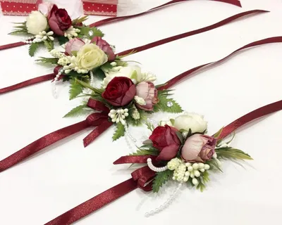 Браслет для подружек невесты — как своими руками сделать повязки или  браслеты на руку подругам невесты