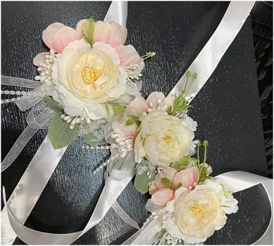 Браслеты для подружек невесты: какие браслетики выбрать для подруг на  свадьбу (из атласных лент, фоамирана, жемчуга, с цветами, тканью,  кружевом), статья с фото