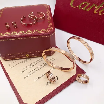 Браслеты CARTIER для женщин купить за 147000 руб, арт. 987950 –  Интернет-магазин Oskelly