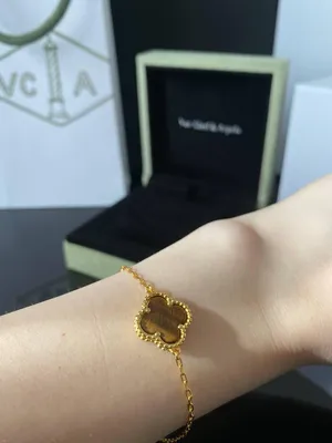 Потрясающий золотой браслет Cartier Agrafe на руку – купить по цене 237 500  ₽ с доставкой в интернет-магазине Mister Diamond