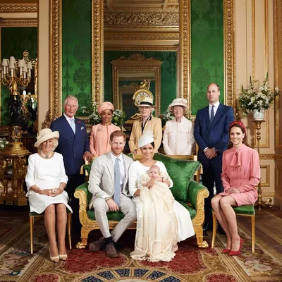 Как Живет Королевская Семья Британии и Куда Тратит Свои Миллионы - YouTube