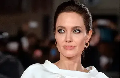 Экспертиза красоты: образы Анджелины Джоли