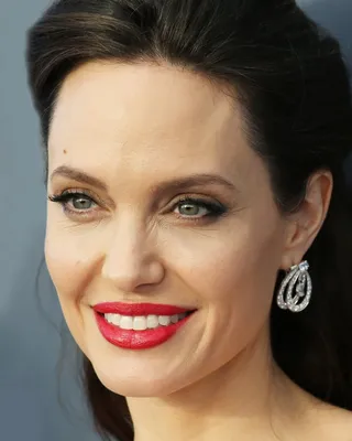 8 бьюти-секретов Анджелины Джоли, которые актриса открыла для себя методом  проб и ошибок / AdMe