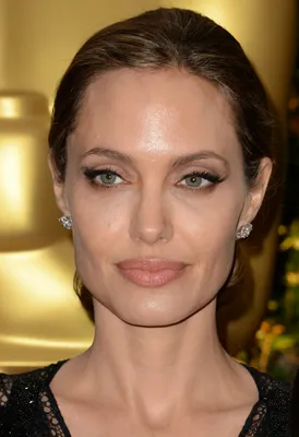 Анджелина Джоли: главные бьюти-правила актрисы | Glamour