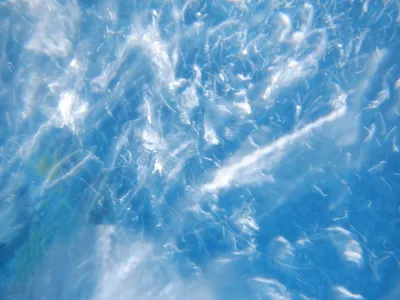 Скинали №7305 - Брызги воды на белом фоне - фартук из стекла в Минске