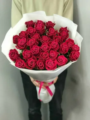 Букет 29 роз, артикул F1181303 - 4189 рублей, доставка по городу. Flawery -  доставка цветов в Геленджике
