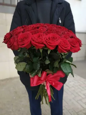 Букет из 29 красных роз купить по цене 4 520 руб. с доставкой в Краснодаре