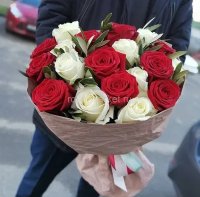 Люкс Букет - цветы Пятигорск. Красные и белые розы премиум купить с  доставкой в Пятигорске