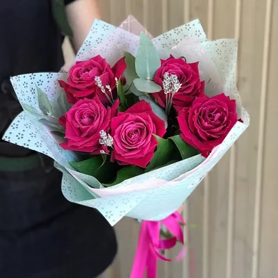 Букет из 7 роз и альстромериями | Студия доставки цветов Азалия - Барнаул