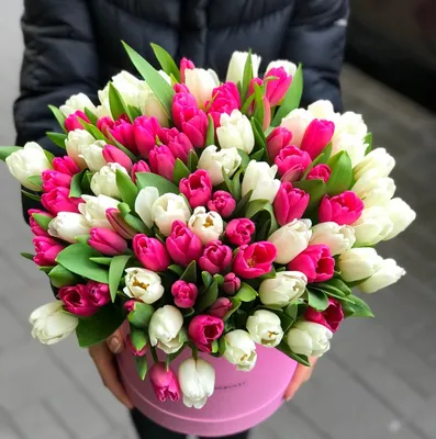 Букет тюльпанов и матиоллы | доставка по Москве и области