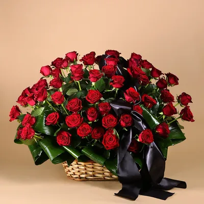 Букет \"Белые розы с лентой на похороны\" с доставкой в Зеленокумске —  Фло-Алло.Ру, свежие цветы с бесплатной доставкой