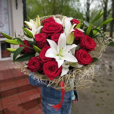 Букет невесты «Клубника со сливками» - заказать с доставкой по России и  Украине