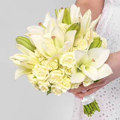 Купить свадебный букет невесты из орхидей и роз в Москве за 3200 руб.
