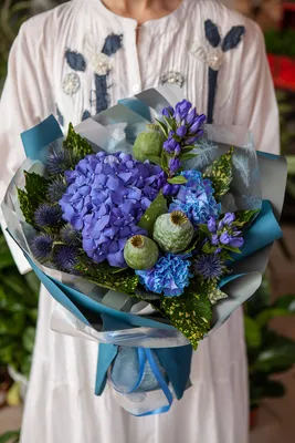 Букет с синей гортензией №290\" - FlowersMoscow24