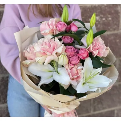 Лилии, Букет из 11 белых лилий, низкие цены, большой выбор цветов с  доставкой по Москве и Московской области