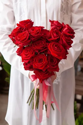 Букет в форме сердца из 15 роз, артикул: 333017829, с доставкой в город  Оренбург