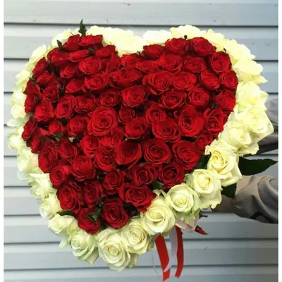 Букет из 101 розы в виде сердца 60 см, артикул F1149871 - 18150 рублей,  доставка по городу.