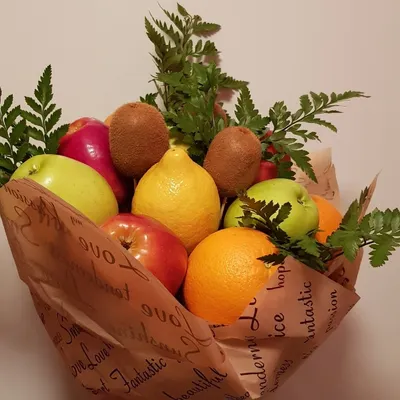 We take fruits and collect a bouquet in a hat box - YouTube