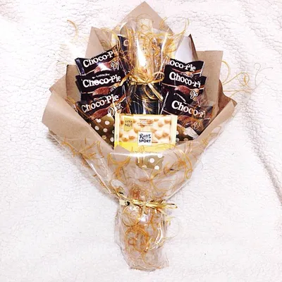 Букет из конфет подарок chocolate bouquet | Букет из шоколадок, Праздничные  подарки, Подарки своими руками