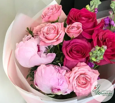Нежный букет из роз с пионами - 101 шт за 36 990 руб. | Бесплатная доставка  цветов по Москве