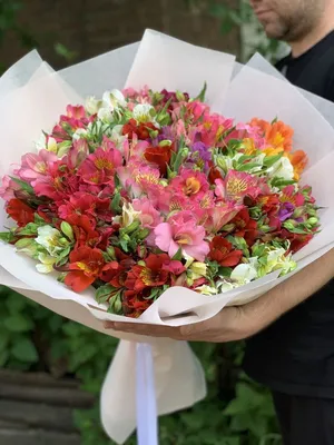 Букеты цветов на 8 марта для корпоративных клиентов
