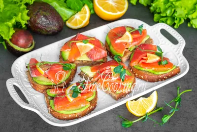 Бутерброды с авокадо и красной рыбой: рецепт с фото пошагово