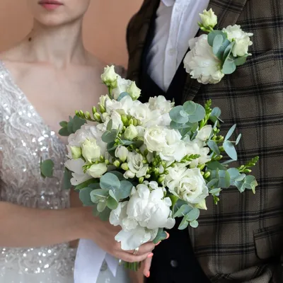 Букет невесты из фрезий - заказать доставку цветов в Москве от Leto Flowers