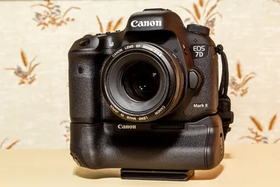 Canon 7D Mark 2 compared to Canon 1D Mark 4