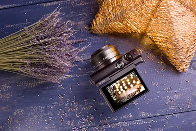 Миниатюрная беззеркалка Canon EOS M200: обзор + видео