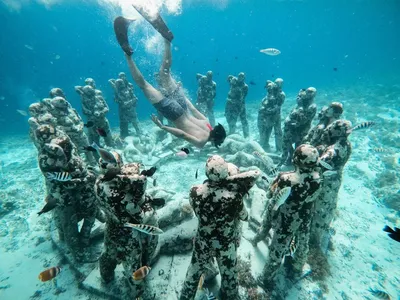 Ландшафт двойника пляжа и морской воды Реальное фото водораздела моря  Стоковое Фото - изображение насчитывающей одно, цвет: 85791526