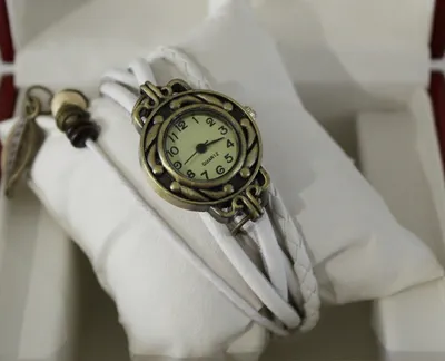 Часы-браслет женские наручные кварцевые – купить за 790 ₽ | LiveWishes