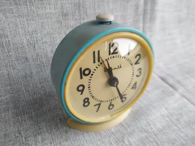Настольные часы - будильник Х2-18/X2Y8 \"Яблоко\" 11*11*4 см - купить оптом в  Украине