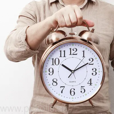 Часы будильник Every day black 12,2 х 12,2 х 5 см - купить в Москве, цены  на Мегамаркет
