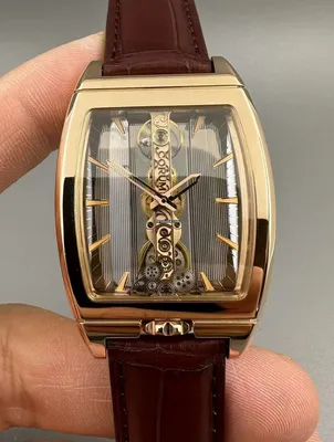Купить часы Corum Rose Gold Mechanical Watch 35X50MM,113.165.55 за 1 489  492 ₽ у Seller на Chrono24