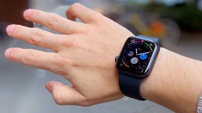 Как носить Apple Watch