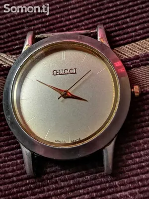 Женские часы Gucci