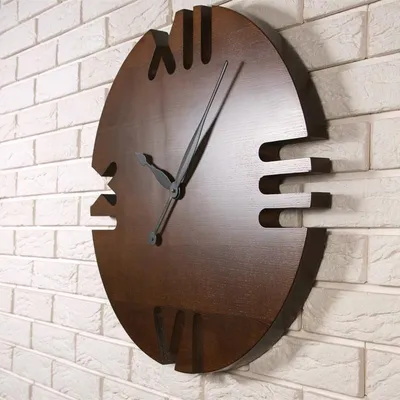 Настенные часы Dabo Roman Ø60 выполнены из массива дерева ясень. Древесина  тонирована в цвет Olha, покрытие - лак … | Wood clock design, Diy clock  wall, Clock decor