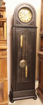 Нарядные огромные напольные часы с …» — создано в Шедевруме