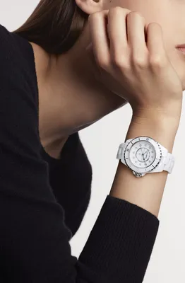 Женские часы J12 Chronograph H1009 (H1009) - купить в Украине по выгодной  цене, большой выбор часов Chanel - заказать в каталоге интернет магазина  Originalwatches