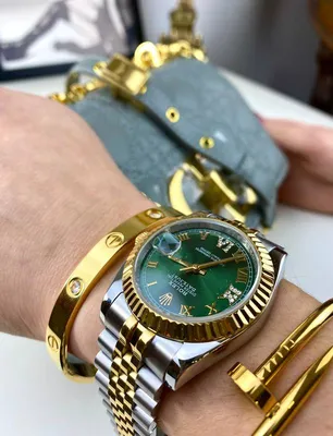 Часы наручные женские брендовые зеленые серебристые — цена 5000 грн в  каталоге Часы ✓ Купить женские вещи по доступной цене на Шафе | Украина  #78341624