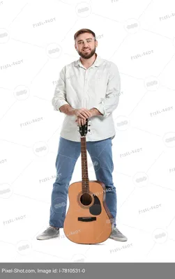 Человек с гитарой фото фото