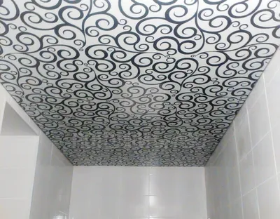Черно-белый натяжной потолок на кухне | \"Строй Сервис\"