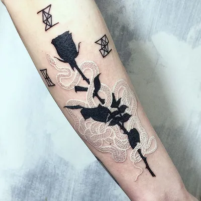 Завораживающие черно-белые тату | tattoo-sketches.com | Дзен