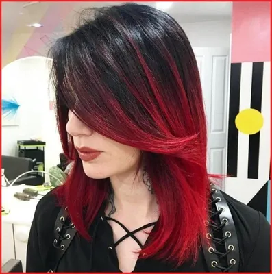 Черно-красные волосы - популярный тренд